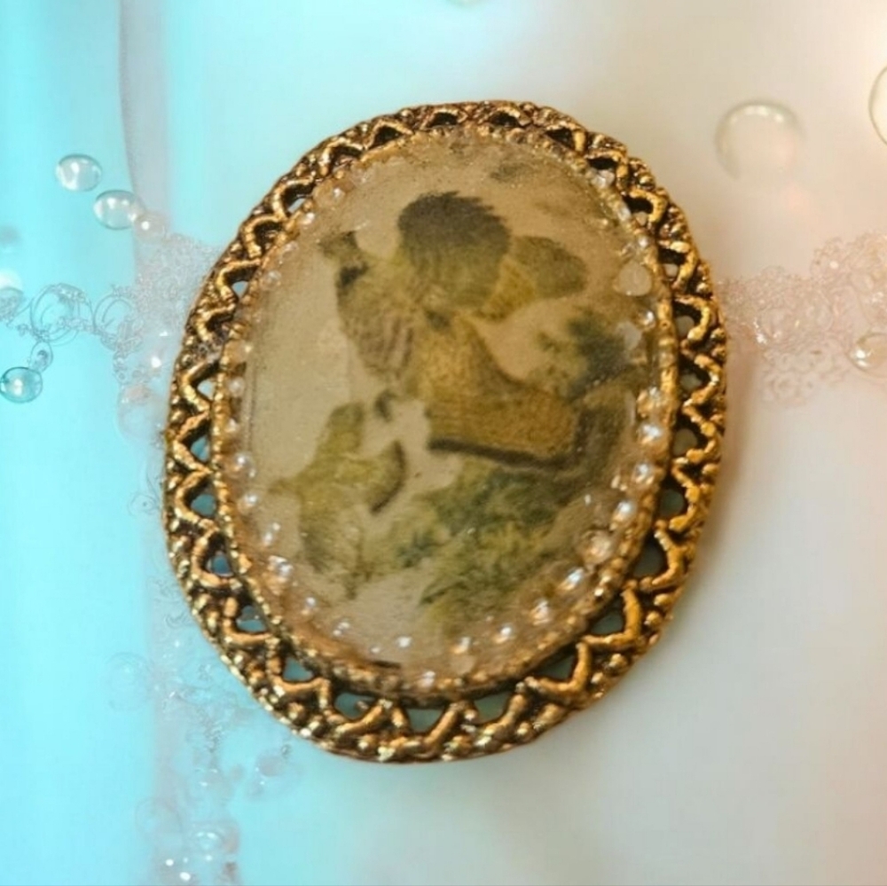 Maximal Art Brooch Vintage very pretty pin gold toned Wild Partridge